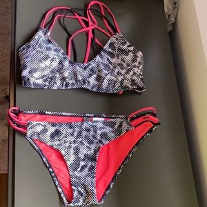 Women’s two piece straps swimsuit